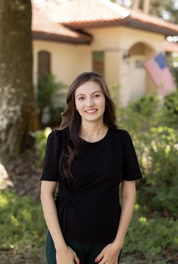 Yessica Gomez Staff Accountant providing trusted tax and accounting services in Florida.